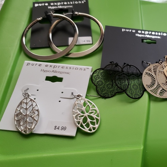 (Lot 1) Brand New Jewelry from Pure Expressions - Picture 1 of 4